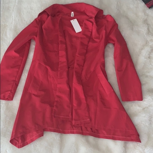 New red trench coat - Picture 4 of 4